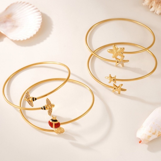 Immagine di Stella di Mare Insetto 304 Acciaio Inossidabile Aprire Braccialetti All'Ingrosso, Placcato Oro 18K Placcatura Sottovuoto PVD, Donne Stile Ins Elegante Regalo Fornitura di Gioielli, 1 Pz