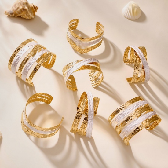 Immagine di Bianco Smalto 304 Acciaio Inossidabile Aprire Braccialetti All'Ingrosso, Placcato Oro 18K Placcatura Sottovuoto PVD, Donne Squisito Elegante Regalo Fornitura di Gioielli, 1 Pz