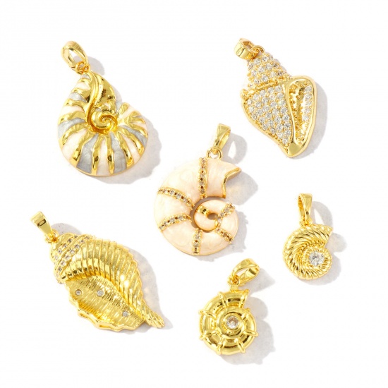 Bild von Messing Ozean Schmuck Charm-Anhänger Großhandel 18K Vergoldet Emaille Strandschnecke Transparent Strassstein