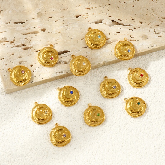 Imagen de 2 Unidades PVD Ecológico Impermeable Antioxidante Hipoalergénico 304 Acero Inoxidable & Circón Artificial Piedra De Nacimiento Colgantes Al Por Mayor 18K Oro Real Chapado Ronda Luna 17mm x 15mm