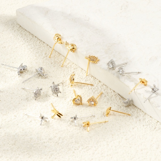 Picture of Wholesale Exquisite Stylish Ear Post Stud Earrings, Real Gold Plated Brass, Women's Eco-friendly Gift Jewelry Supply