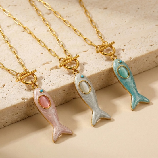 Immagine di Pesce Smalto Blu Strass Collana con Ciondolo All'Ingrosso, 18K Vero Oro Placcato 304 Acciaio Inossidabile Catena a Graffetta, Donne PVD Ecologica Impermeabile Anti-Ossidante Ipoallergenico Gioielli Oceanici Elegante Regalo Gioielli Per Rivenditore, 45cm Lunghezza, 1 Pz