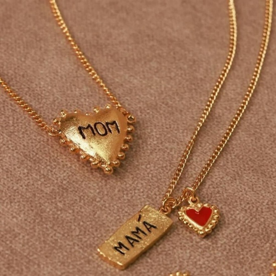 Immagine di Cuore Messaggio " Mama " Collana con Ciondolo All'Ingrosso, Placcato Oro 18K 304 Acciaio Inossidabile Catena del Barbazzale, Donne Ecologico Festa Della Mamma Elegante Regalo Gioielli Per Rivenditore, 45cm + 5cm Lunghezza, 1 Pz