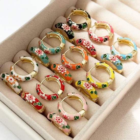 Picture of Wholesale Exquisite Stylish Hoop Earrings, Flower Enamel 18K Gold Plated Brass, Women's Gift Jewelry Supply, 23mm Dia.