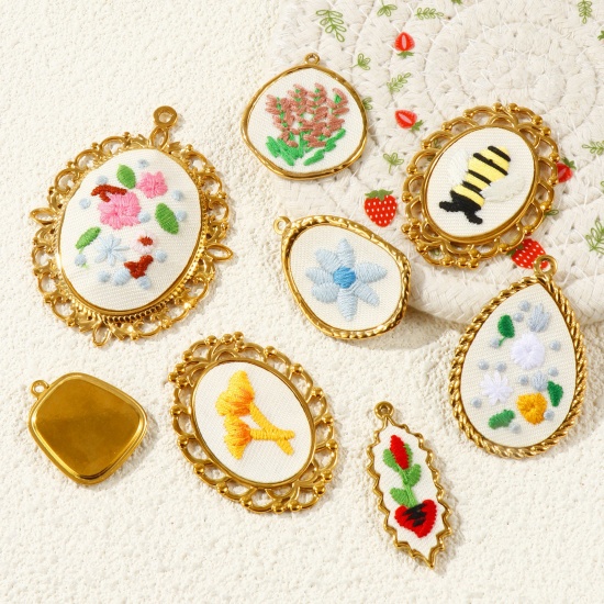 Immagine di 1 Pz PVD Ecologica Anti-Ossidante Ipoallergenico 304 Acciaio Inossidabile Ciondoli Pendenti All'Ingrosso 18K Vero Oro Placcato Multicolore Geometrica Fiore Fatto Ricamato