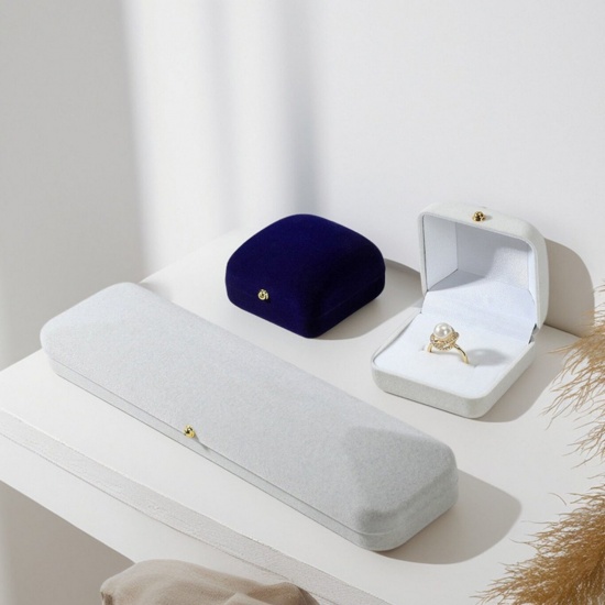 Immagine di 1 Pz Velluto & Ferro Portagioie per Collana, Braccialetto, Anello, Confezione Regalo Multicolore