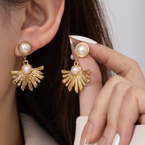 Picture of Wholesale Exquisite Stylish Ear Post Stud Earrings, 18K Gold Plated 201 Stainless Steel, Women's Eco-friendly Gift Jewelry Supply