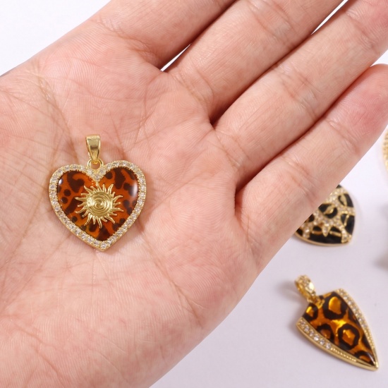 Bild von 2 Stück Messing Charm-Anhänger Großhandel 18K Echtgold plattiert Leopard