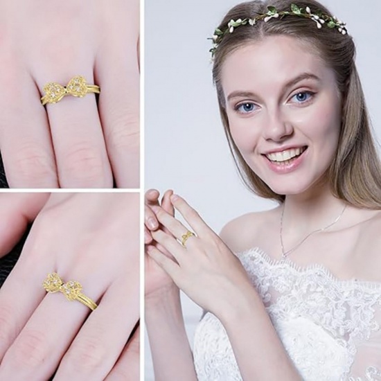 Picture of Wholesale Women's Gift Bowknot Clear Cubic Zirconia Unadjustable Rings, 18K Gold Plated Brass, Exquisite Stylish Jewelry Supply, 1 Piece