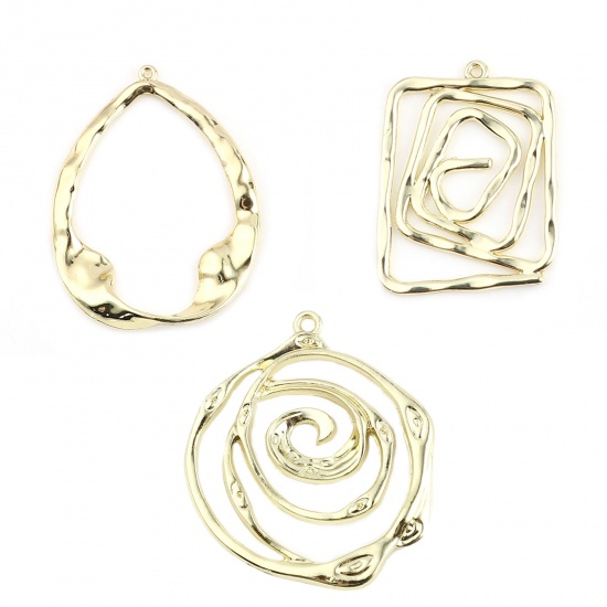 Picture of Zinc Based Alloy Pendants Round Gold Plated Swirl 32mm x 28mm, 10 PCs