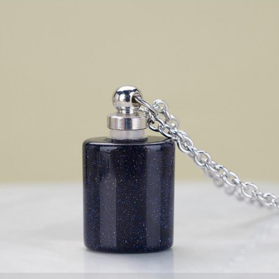 Immagine di (Grado B) Pietra di Sabbia Blu ( Sintetico ) Collana Tono Argento Blu Scuro Cilindrico Bottiglia di Olio Essenziale 70cm Lunghezza, 1 Pz