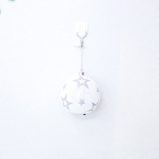 白-スタイル 4クリスマスLEDライトボールスノーフレークエルクスタープリントボールペンダントクリスマスツリーの装飾パーティーのベッドルームアウトドアインテリア の画像