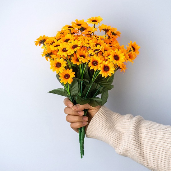 Immagine di Giallo - S 13 teste Simulazione Girasole Fiore artificiale Fiore del sole Fascio singolo Decorazione floreale in seta Bouquet Bouquet di fiori finti per la casa / la casa Decorazione di cerimonia nuziale