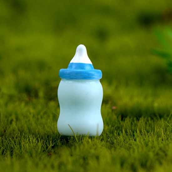 飾り 牛乳瓶 青 15mm x 8mm, 1 個 の画像