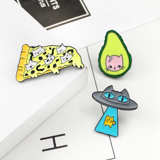 Picture of Pin Brooches Avocado Fruit Cat Green & Yellow 31mm x 22mm, 1 Piece
