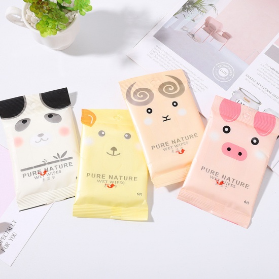 Immagine di Nonwovens Disposable Non-alcoholic Wet Wipes Mixed Color Rectangle Animal (Contain Liquid) 13.2cm x 7.8cm, 5 Packets