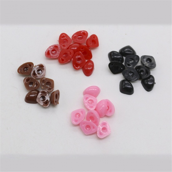 Immagine di Brown - Plastic Toy Doll Making Craft Noses 11mm x 9mm，200 Pcs