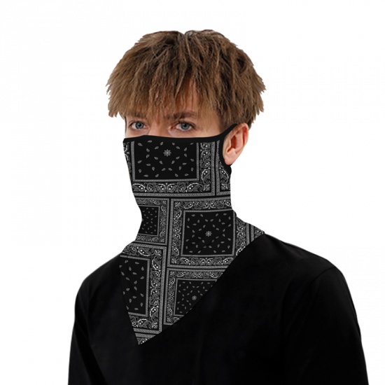 Immagine di Black - Triangle Scarf Bandana Face Mask Magic Scarf Headwrap Balaclava, Seamless Face Cover Neck Gaiter for Men&Women Outdoor Activities