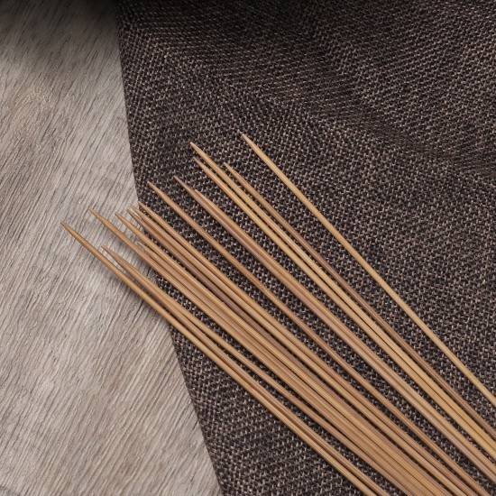 Immagine di Natural - 2mm Bamboo Double Pointed Knitting Needles Coffee 36cm long（4 Pcs/Set），4 Sets