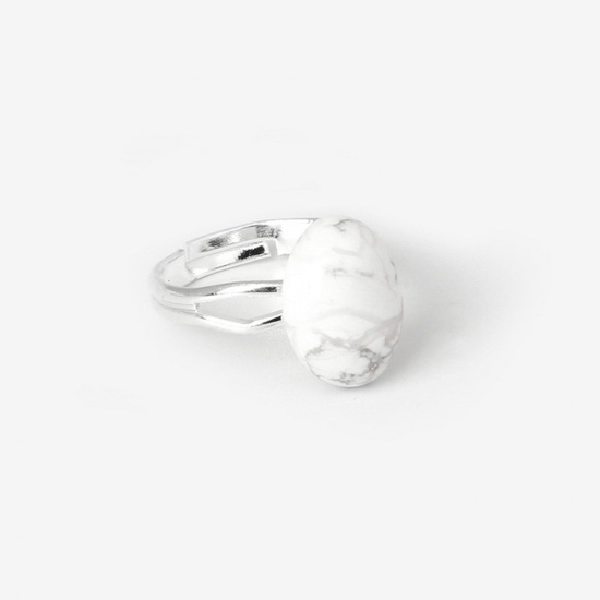 Immagine di Howlite Bianco ( Sintetico ) Aperto Regolabile Anello Tono Argento Bianco Ovale 17.3mm (taglia di US: 7), 1 Pz