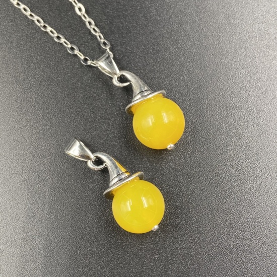 Picture of Agate ( Natural ) Halloween Necklace Silver Tone Yellow Witch Hat 45cm(17 6/8") long, 1 Piece