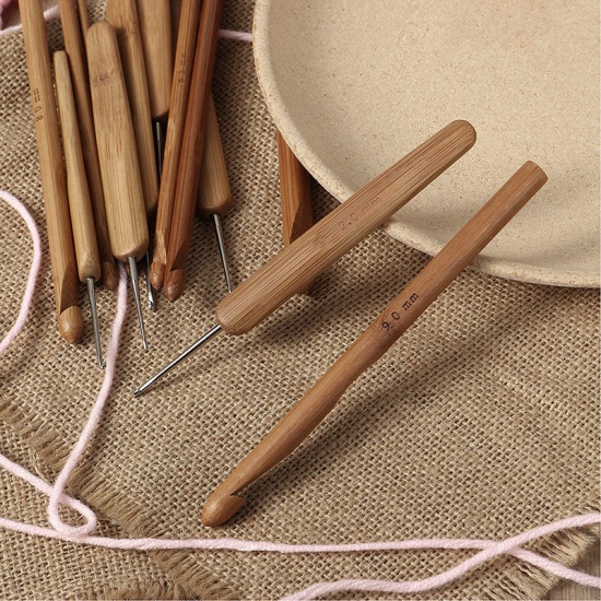 Picture of 2mm - 10mm Bamboo Crochet Hooks Needles Natural 1 Set ( 20 PCs/Set)