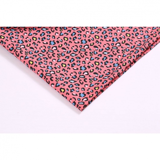 Immagine di Hot Pink - Printing Polyester Leopard Print Pattern Fabric For DIY Masks Quilting Garment Patchwork (Width：150cm），1M