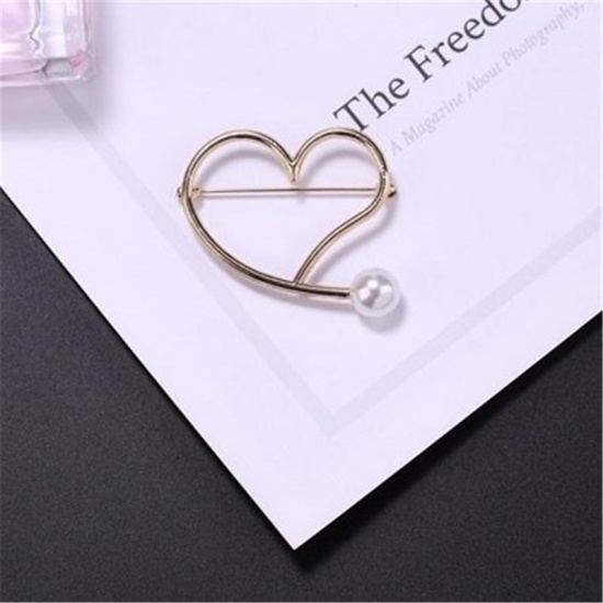 Picture of Pin Brooches Heart Gold Plated White Imitation Pearl 1 Piece