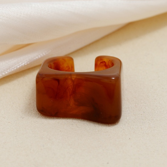 Picture of Resin Unadjustable Rings Brown Geometric 1 Piece