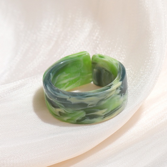 Picture of Resin Unadjustable Rings Green Circle Ring 1 Piece