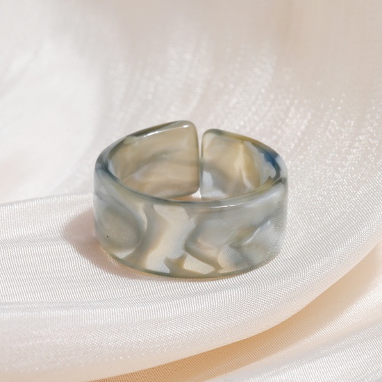 Picture of Resin Unadjustable Rings Gray Circle Ring 1 Piece