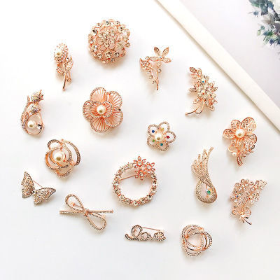 Picture of Exquisite Pin Brooches Flower Rose Gold White Imitation Pearl Clear Rhinestone 50mm x 50mm, 1 Piece