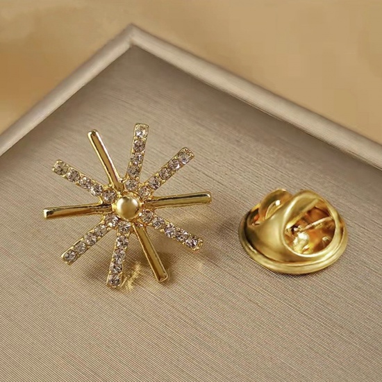 Picture of Exquisite Pin Brooches Christmas Snowflake Gold Plated Clear Rhinestone 16mm x 16mm, 1 Piece