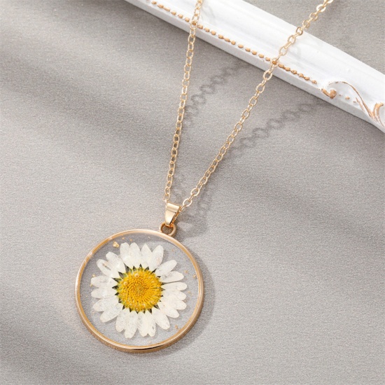 Picture of Resin & Real Dried Flower Birth Month Flower Necklace Gold Plated White Round April 45cm(17 6/8") long, 1 Piece