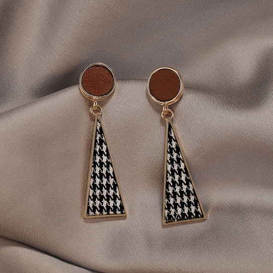Picture of Stylish Earrings Gold Plated Triangle Grid Checker 6cm, 1 Pair