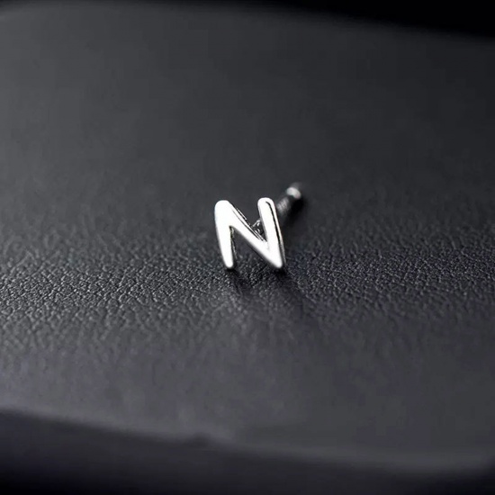 Immagine di Rame Elegante Orecchini a Perno Platino Placcato Lettera Lettere " N " 1cm, 1 Pz