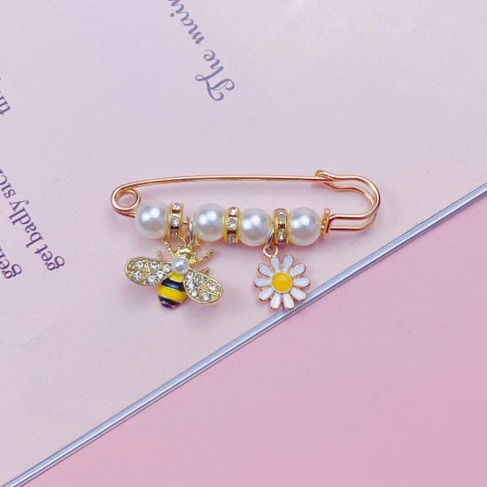 Picture of Cute Safety Pin Brooches Bee Animal Daisy Flower Gold Plated Yellow Imitation Pearl Clear Rhinestone 5.5cm x 2cm, 1 Piece