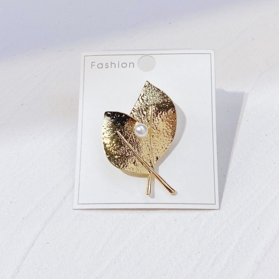 Picture of Exquisite Pin Brooches Flower Leaves Gold Plated Imitation Pearl 5cm x 3.4cm, 1 Piece