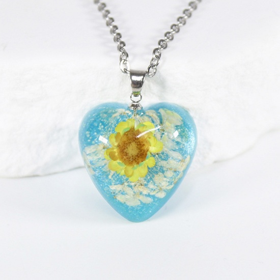 Picture of Stainless Steel Handmade Resin Jewelry Real Flower Pendant Necklace Silver Tone Light Blue Heart Flower 45cm(17 6/8") long, 1 Piece