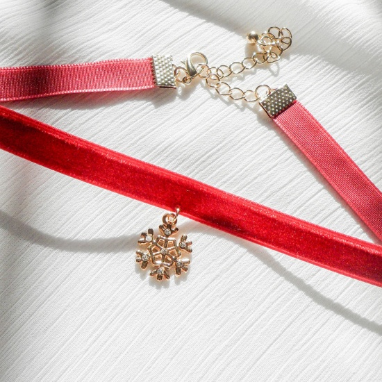 Picture of Stylish Choker Necklace Gold Plated Red Christmas Snowflake Enamel 30cm(11 6/8") long, 1 Piece