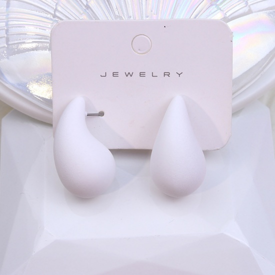 Picture of Acrylic Simple Ear Post Stud Earrings White Drop Painted 3cm x 1.9cm, 1 Pair