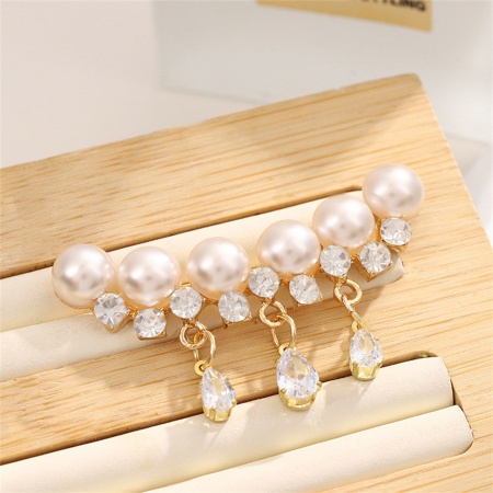 1 Piece Stylish Pin Brooches Tassel Drop Gold Plated Imitation Pearl Clear Rhinestone 5.1cm x 2.8cm