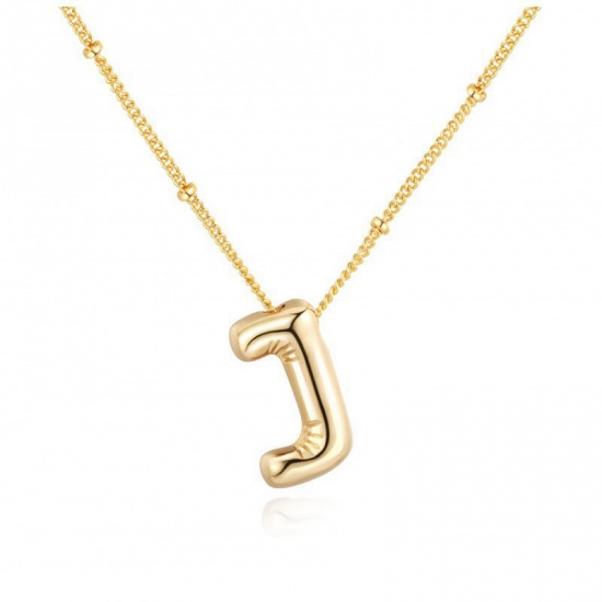 Imagen de Globo Mayúscula Letra Mensaje " J " Collar con Colgante Al Por Mayor, 18K Oro Real Chapado Latón Cadenas de Curb, Mujeres PVD Ecológico Impermeable Antioxidante Hipoalergénico Exquisito Elegante Regalo Joyería Para Minorista, 45cm + 5cm longitud, 1 Unidad