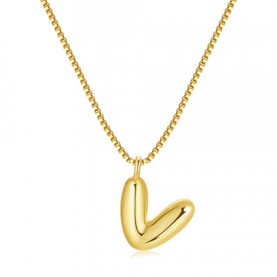 Immagine di Lettera Maiuscola Messaggio " V " Collana con Ciondolo All'Ingrosso, 18K Vero Oro Placcato Ottone Catena a Casella, Donne PVD Ecologica Impermeabile Anti-Ossidante Ipoallergenico Squisito Elegante Regalo Gioielli Per Rivenditore, 40cm + 5cm Lunghezza, 1 Pz
