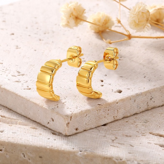 Picture of Wholesale Exquisite Stylish Huggie Hoop Earrings, C Shaped Stripe 18K Real Gold Plated Brass, Women's Eco-friendly Gift Jewelry Supply, 11mm x 7mm, 1 Pair