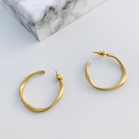 Picture of 1 Pair Vacuum Plating Simple & Casual Stylish 18K Gold Plated 304 Stainless Steel Twist Hoop Earrings For Women 3.5cm x 3.2cm