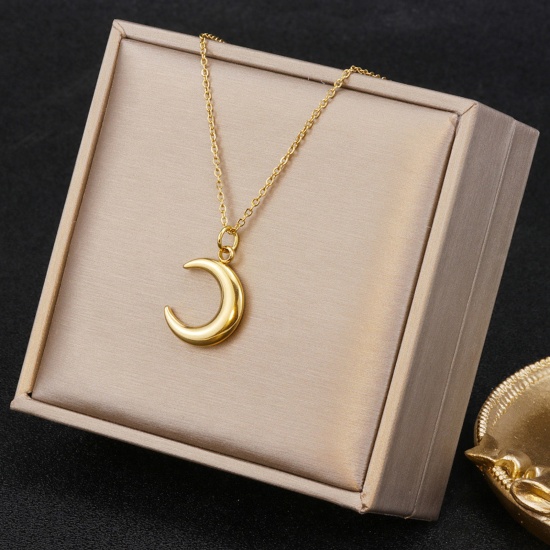 Picture of Eco-friendly Minimalist Stylish 18K Gold Color 304 Stainless Steel Link Cable Chain Half Moon Pendant Necklace For Women Mother's Day 45cm(17 6/8") long, 1 Piece