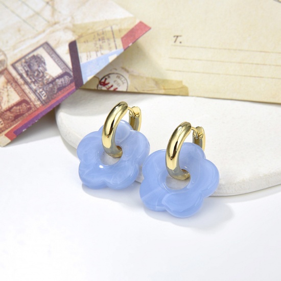 Image de 1 Paire Hypoallergénique Sucré & Mignon Boucles d'Oreilles Élégant en Laiton & Résine Fleur Plaqué Or 18K Bleu Clair Fête Pour Femmes 3.4cm x 2.6cm