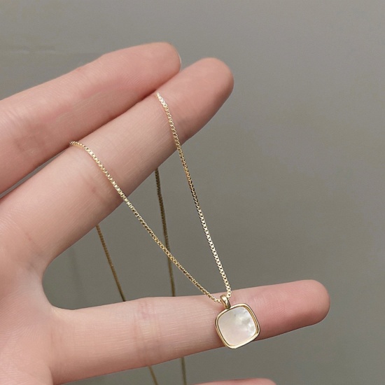 Picture of Eco-friendly Stylish Simple 14K Real Gold Plated Shell & Copper Box Chain Square Pendant Necklace For Women Party 45cm(17 6/8") long, 1 Piece