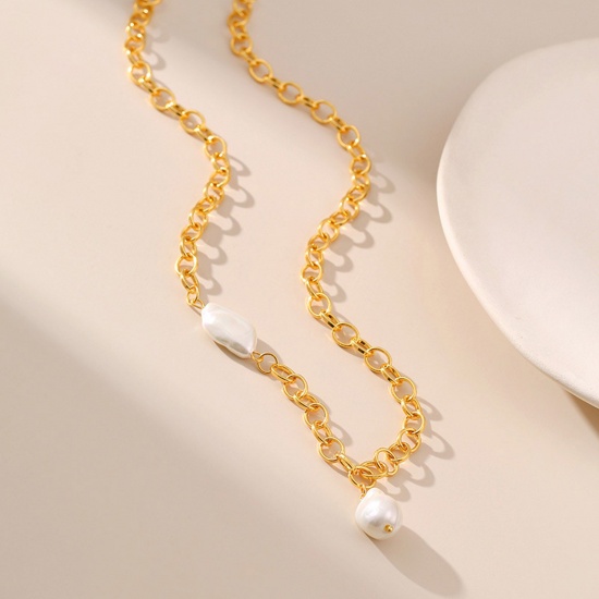 Image de Collier à Pendentif Chaîne Maille Forçat Simple en Laiton Respectueux de la Nature Élégant Plaqué Or Véritable 18K Imitation Perles Pour Femmes Fête 45cm long, 1 Pièce